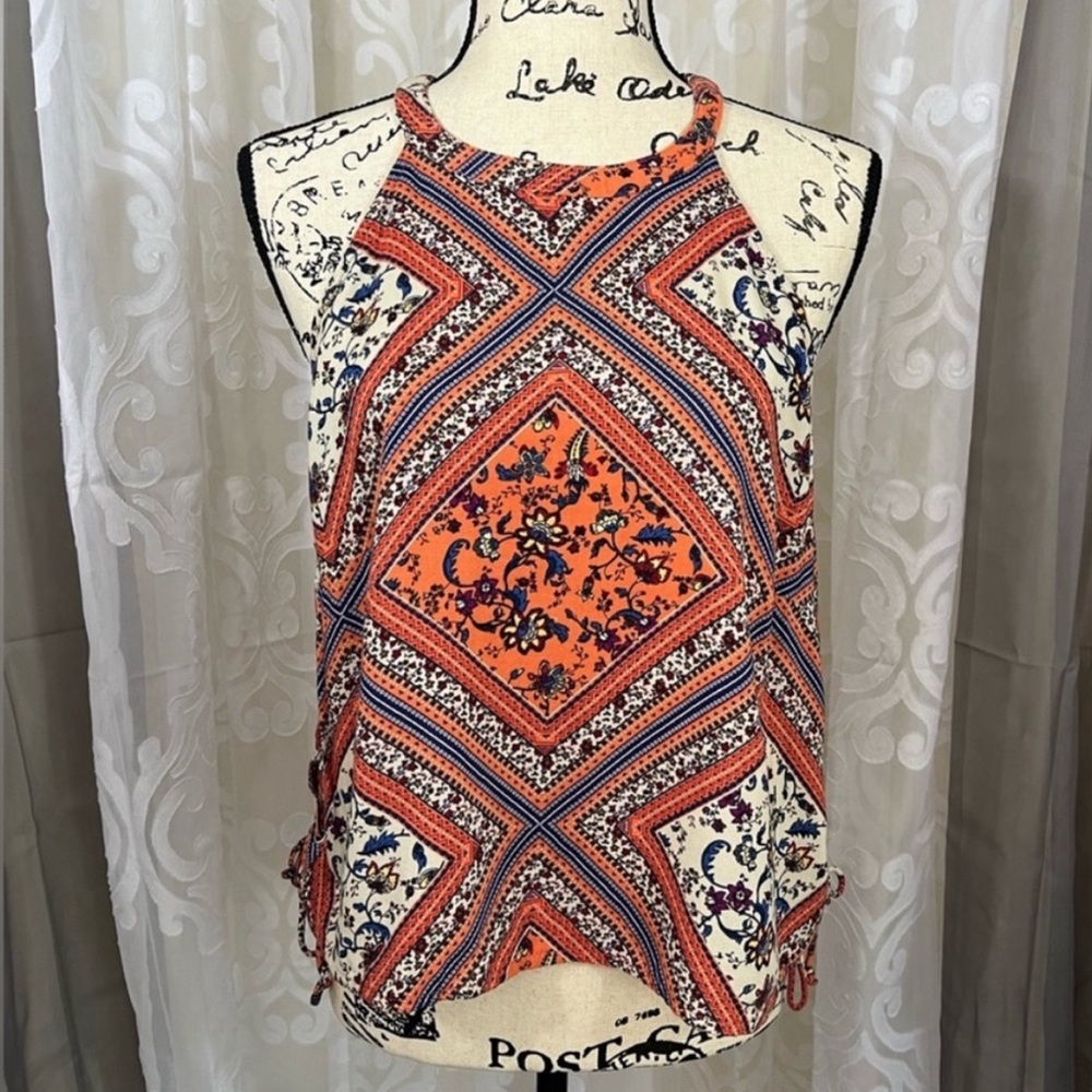 🌟LAST CHANCE🌟 Divided H&M Tunic Lace Up Cropped Halter Keyhole Tank Top